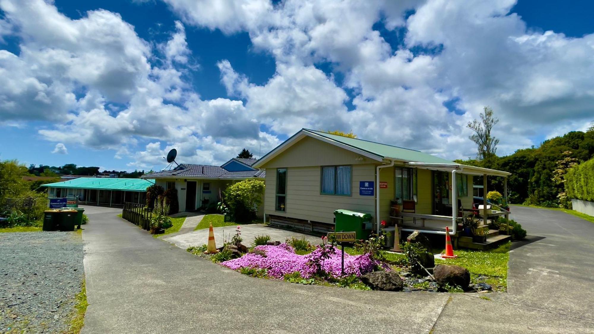 Waiuku Motel Экстерьер фото