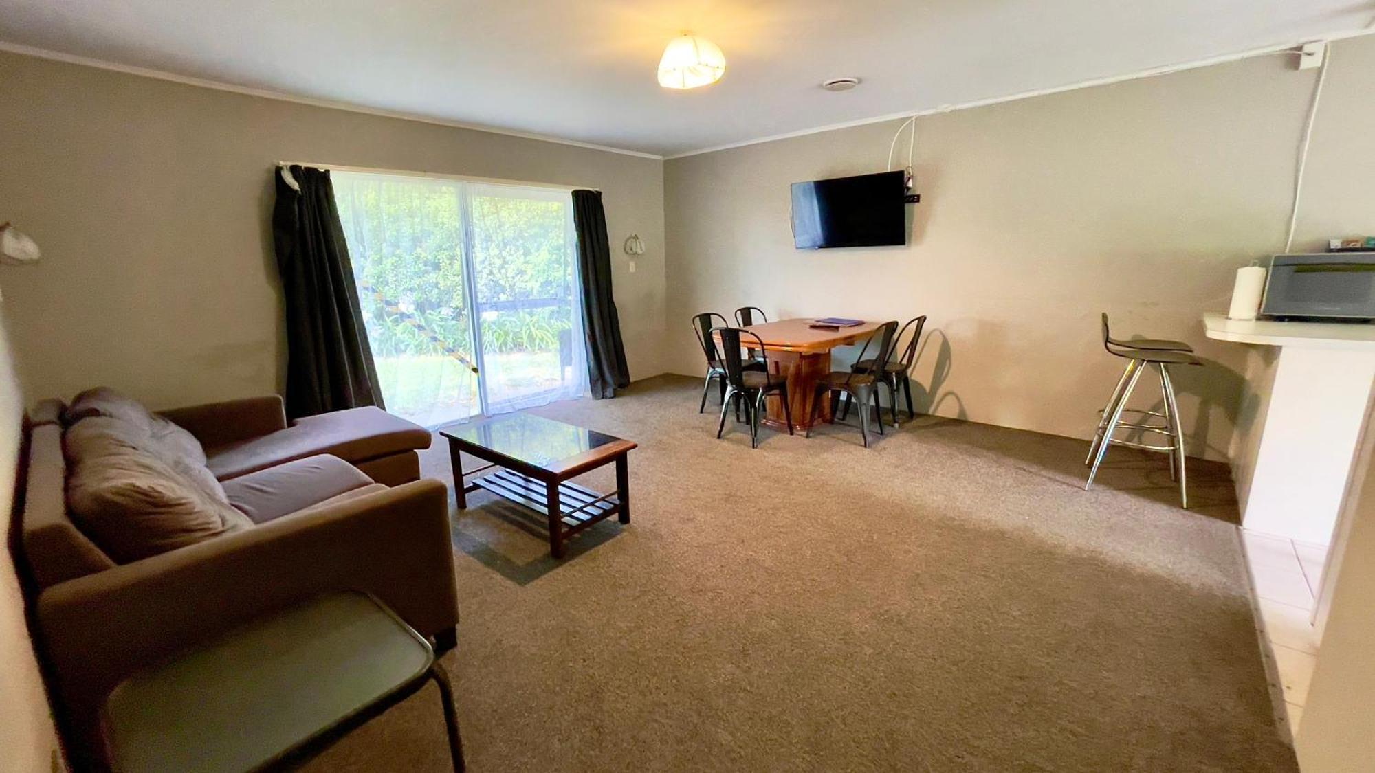 Waiuku Motel Экстерьер фото