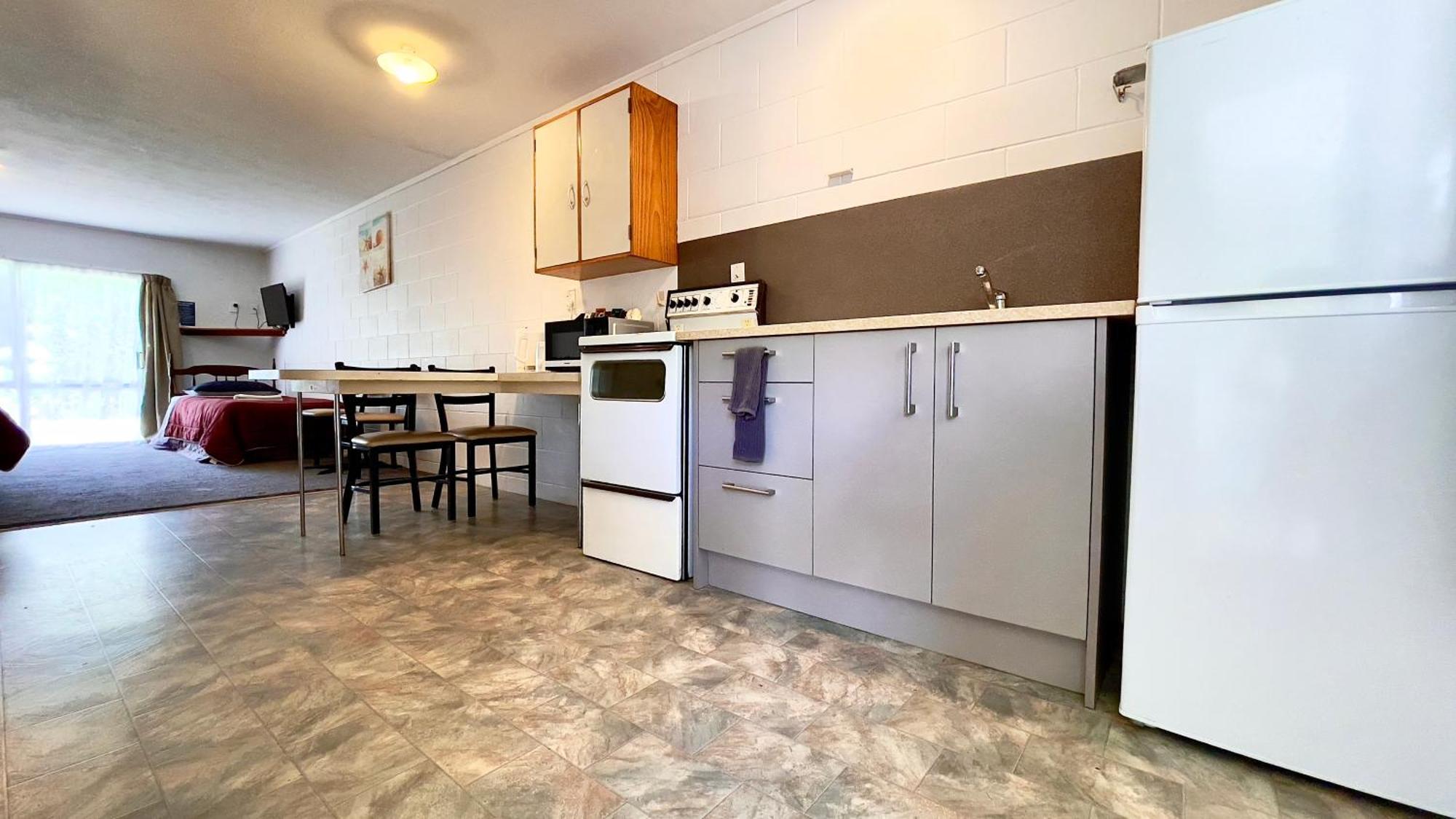 Waiuku Motel Экстерьер фото