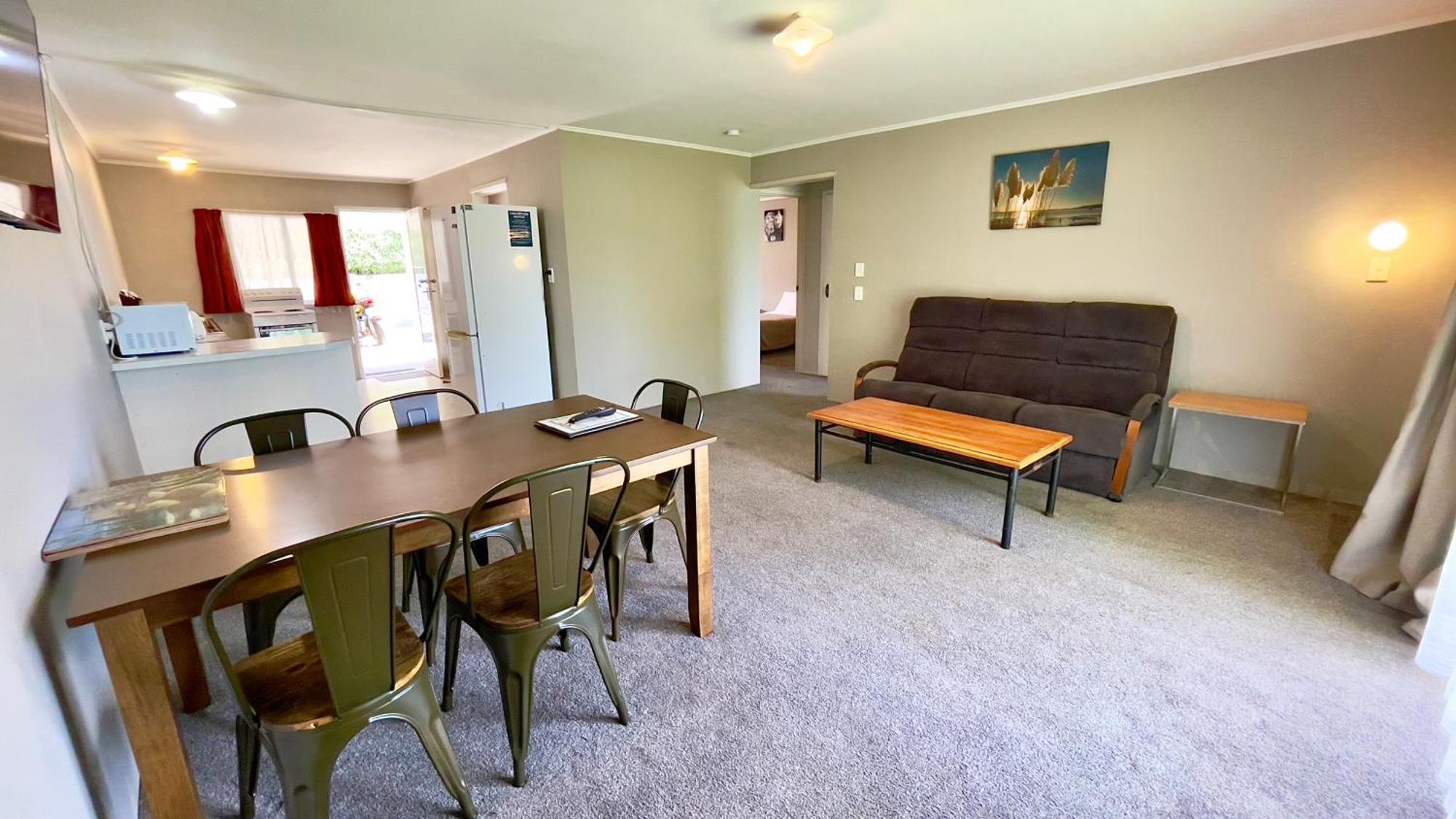 Waiuku Motel Экстерьер фото