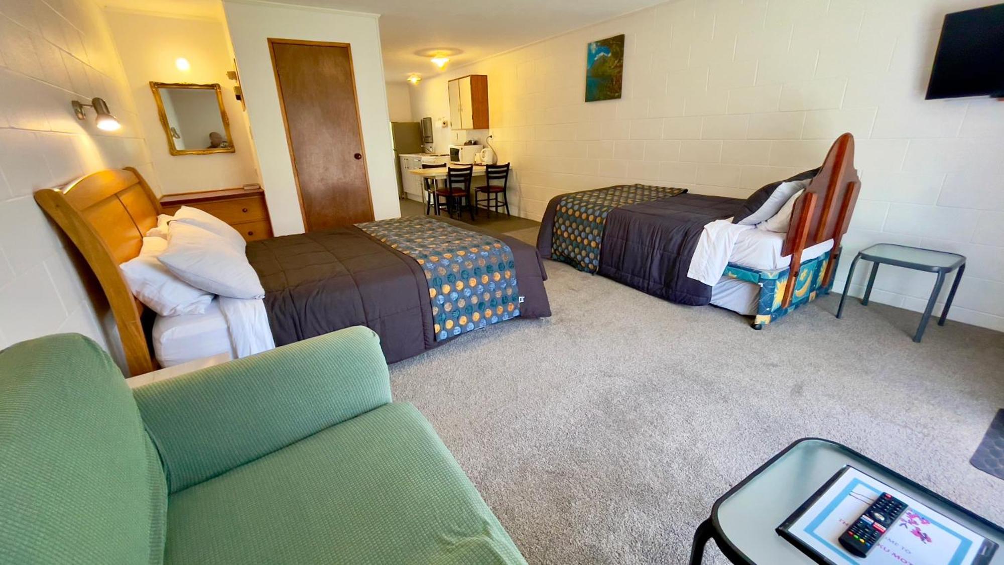 Waiuku Motel Экстерьер фото