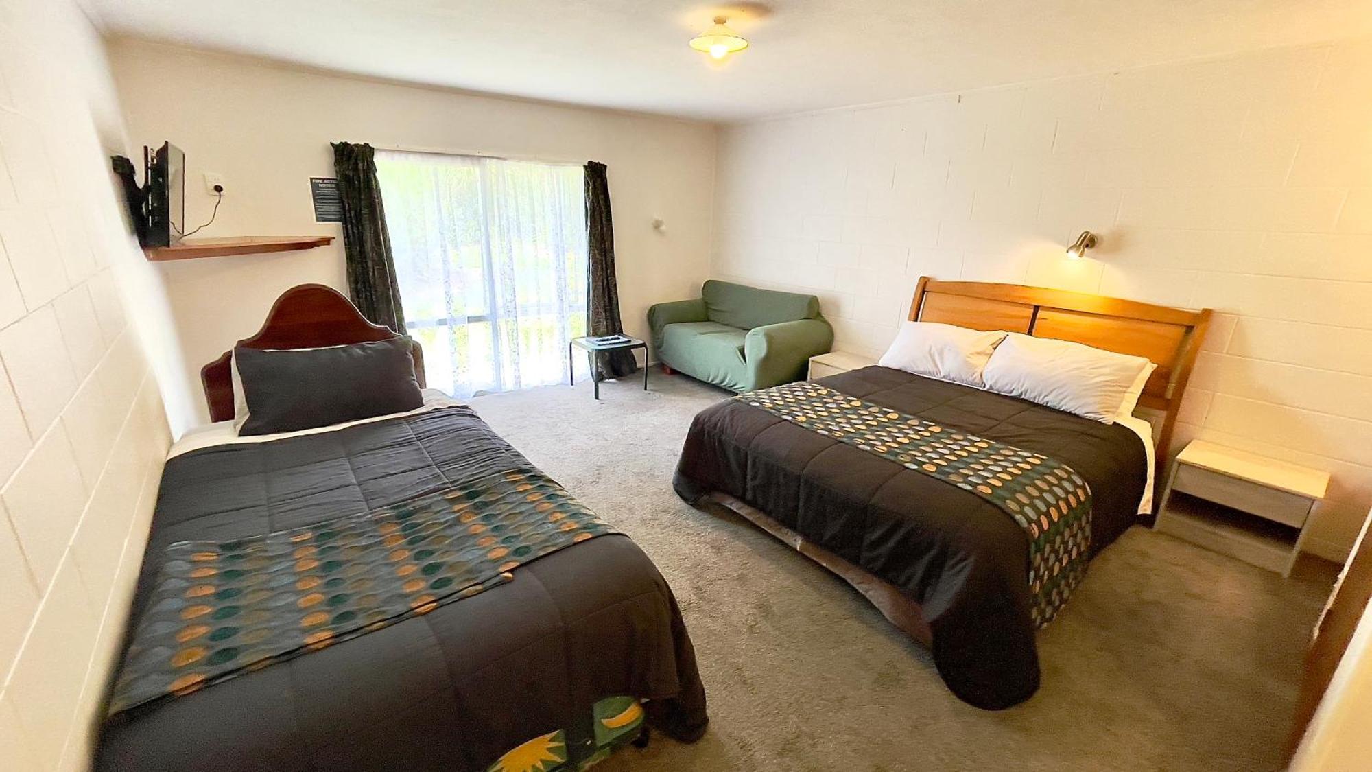 Waiuku Motel Экстерьер фото