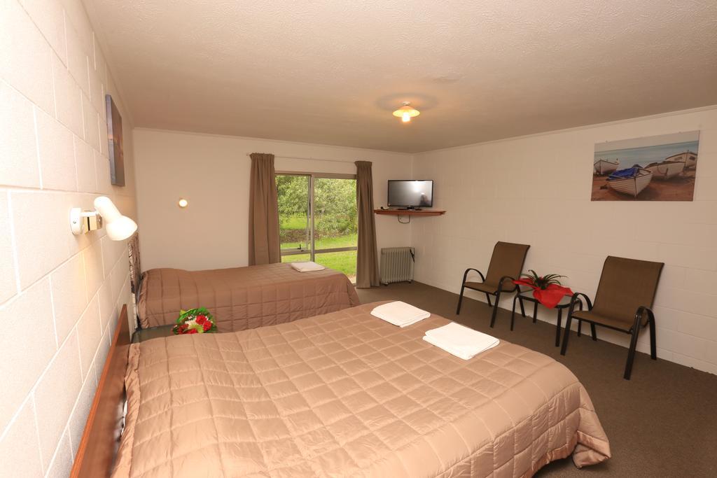 Waiuku Motel Экстерьер фото