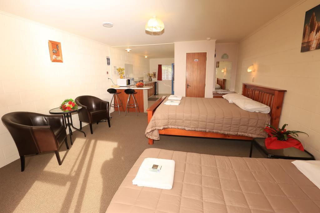 Waiuku Motel Экстерьер фото